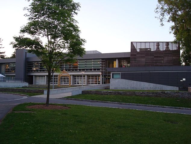 634px-SLCVisualArtsCenter