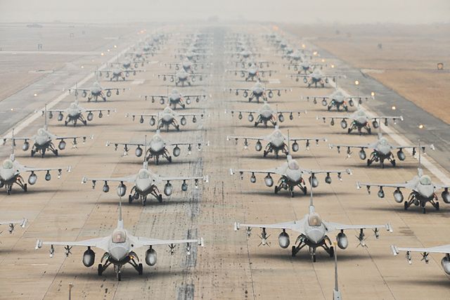 640px-F-16_Kunsan_AB_Elephant_Walk